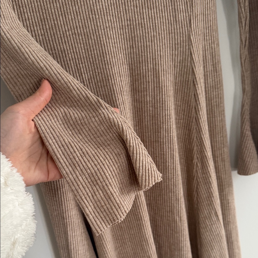Quiet Luxury Tan Long Sleeve Knit Maxi Dress - Picture 6 of 10
